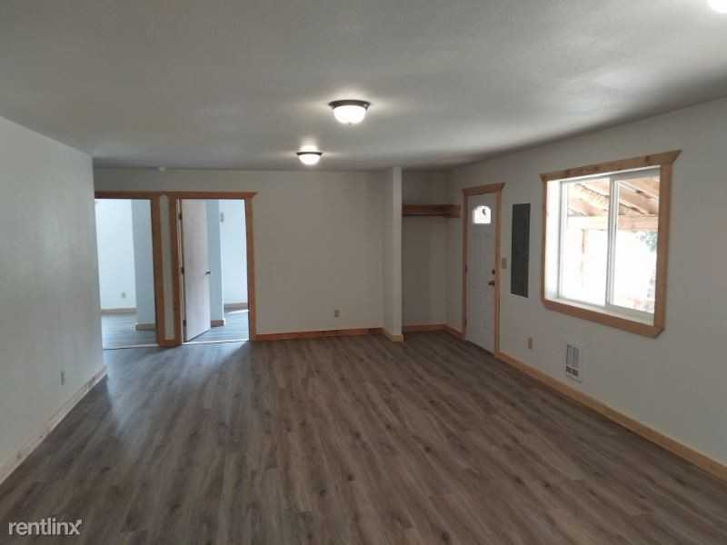 147 Larch Ln - Photo 3 of 10