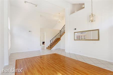 32252 Ridgeway Ave - Photo 3 of 27