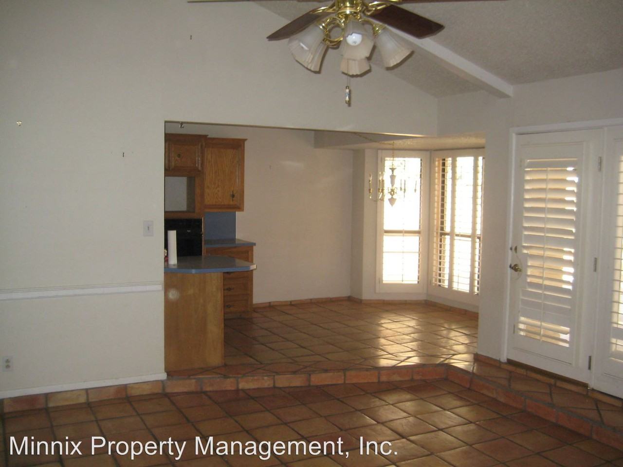 4912 58th St - Photo 3 of 20