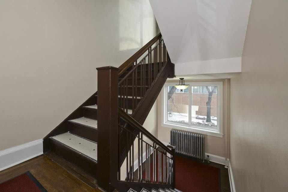 Bridgeside Manor Apartments 340 Assiniboine Ave, Winnipeg, MB R3C 0Y1