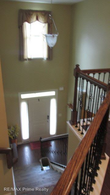 111 Oak Leaf Way - Photo 2 of 19