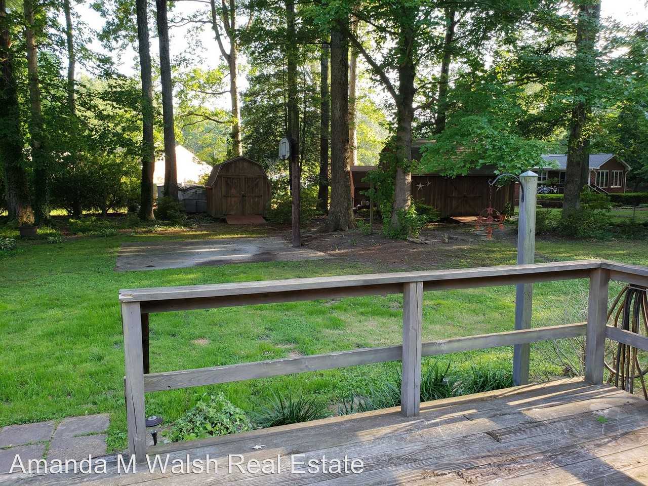 704 Seaford Rd - Photo 3 of 47