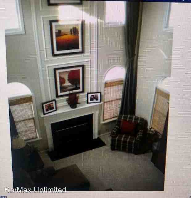 444 W Country Club Dr - Photo 2 of 11