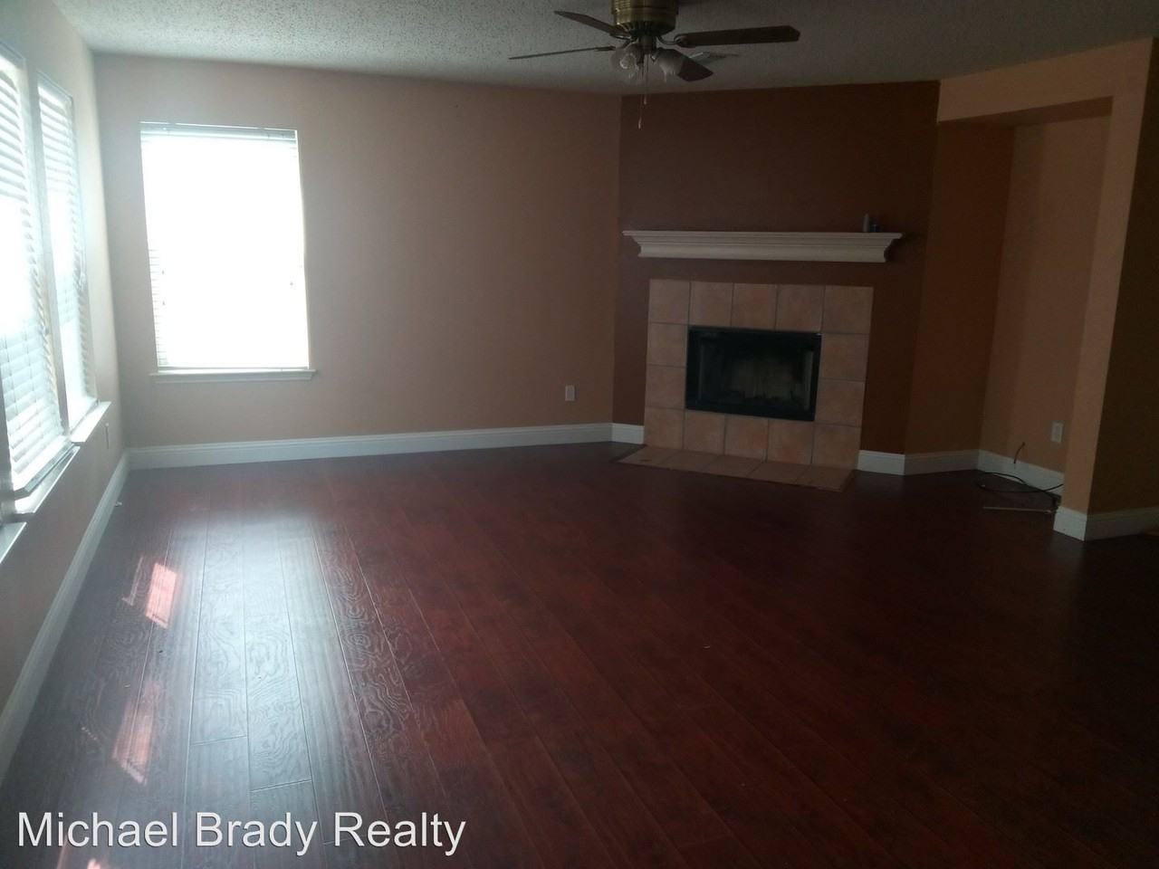 2605 Gardendale Dr - Photo 2 of 9