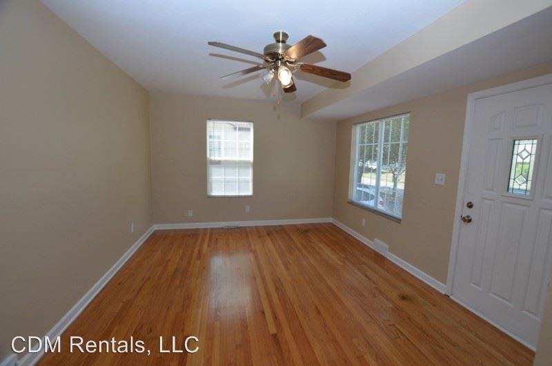 3921 49th St - Photo 3 of 15