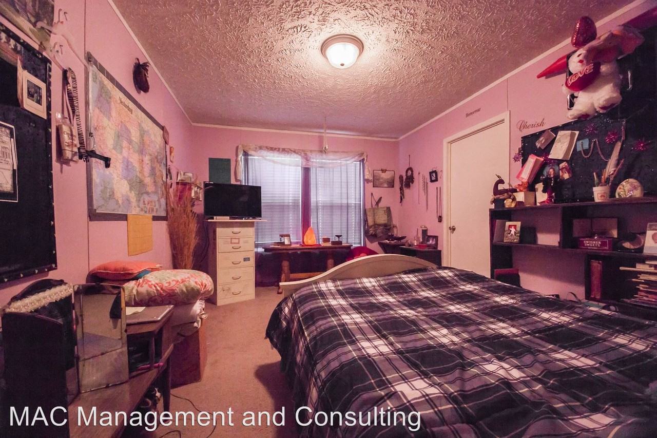 150 Hickory Ln - Photo 2 of 34