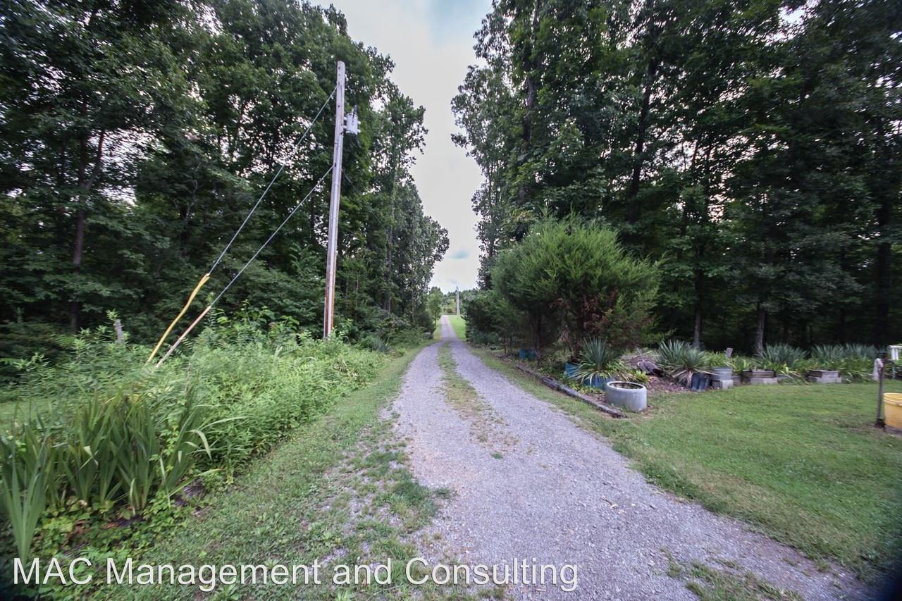 150 Hickory Ln - Photo 3 of 34