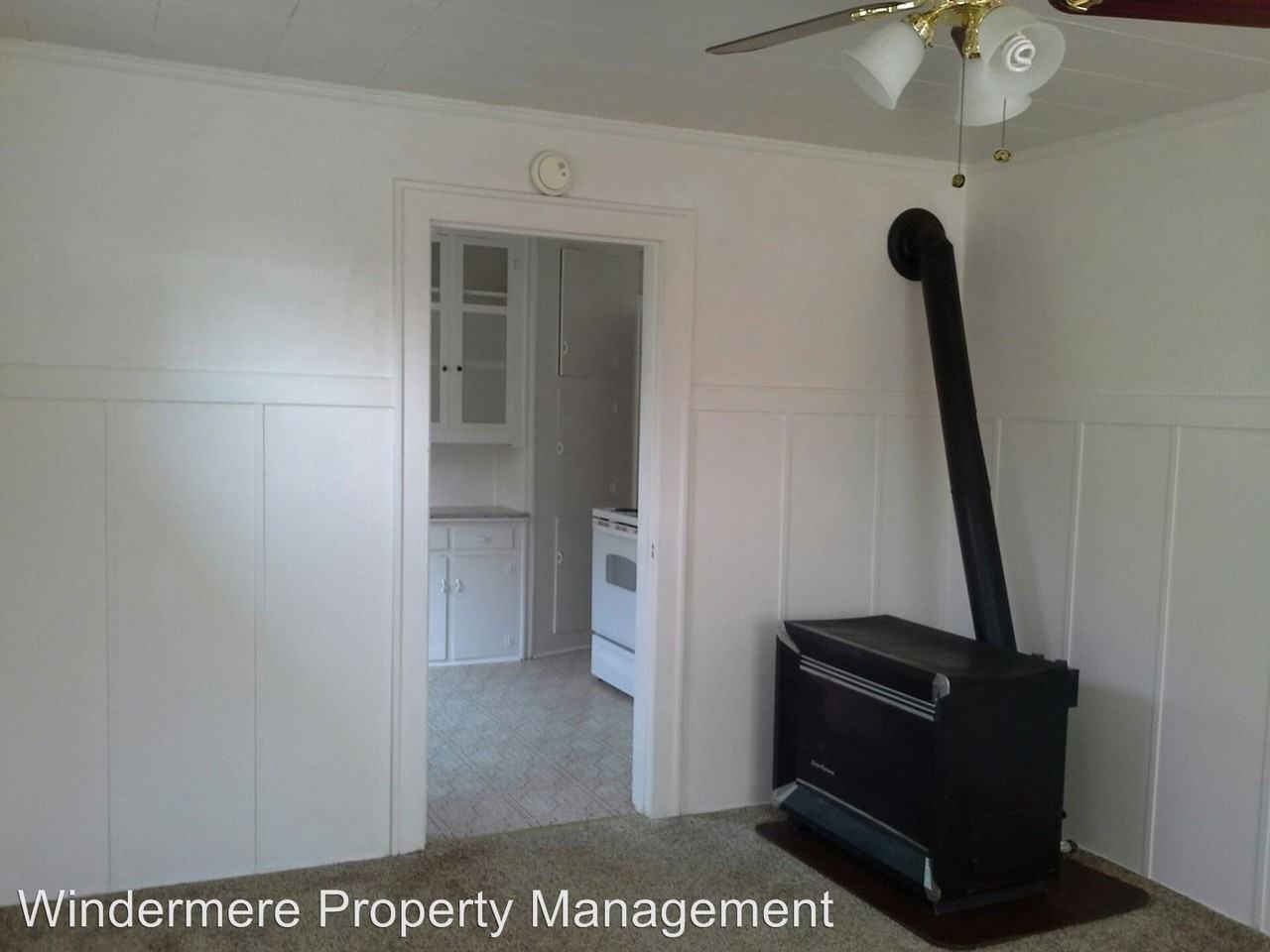 2415 D St - Photo 3 of 9