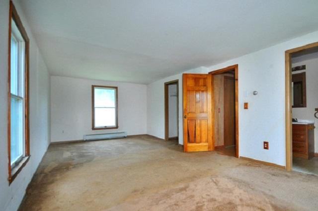 91 Greenfield Dr - Photo 3 of 16