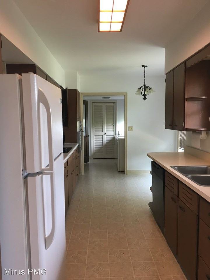 408 W Leslie Ave - Photo 2 of 22