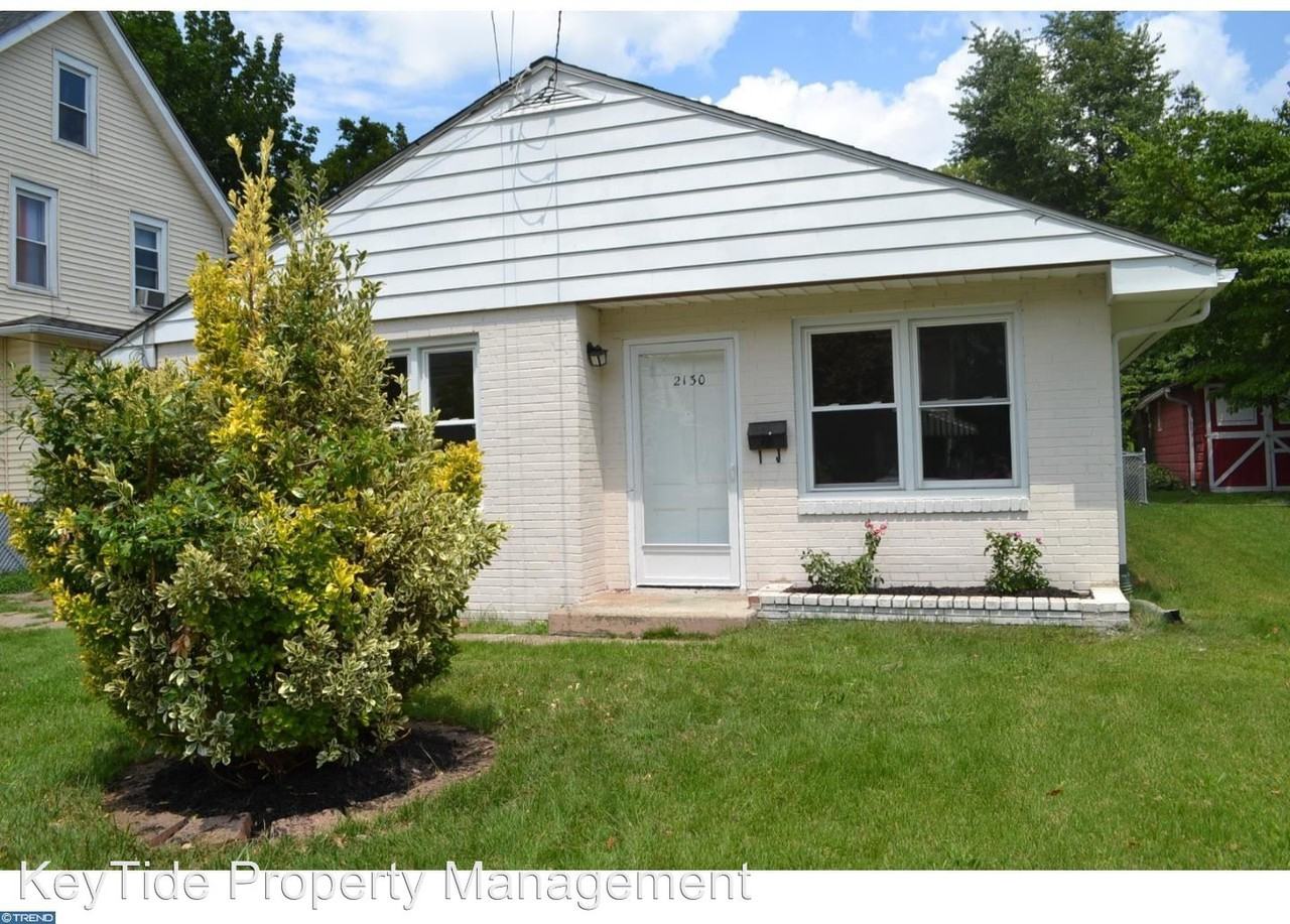 2130 43rd St - Photo 2 of 13