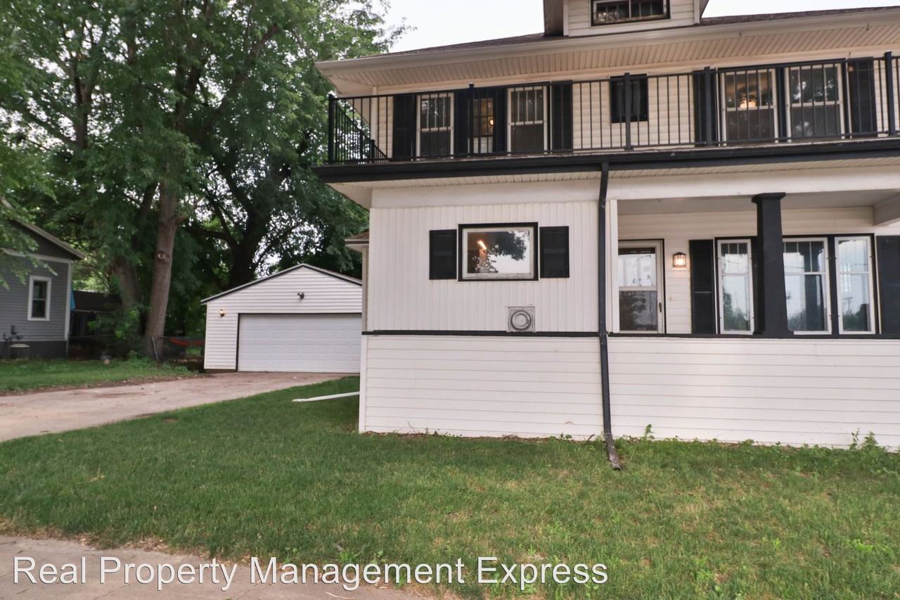 1501 W 12th St - Photo 3 of 33