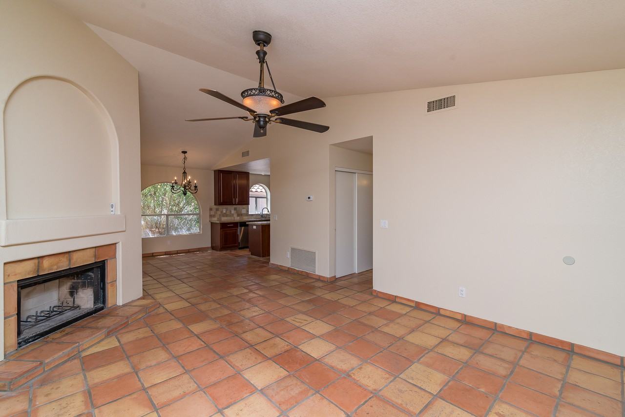 15851 S 30th Pl - Photo 3 of 21