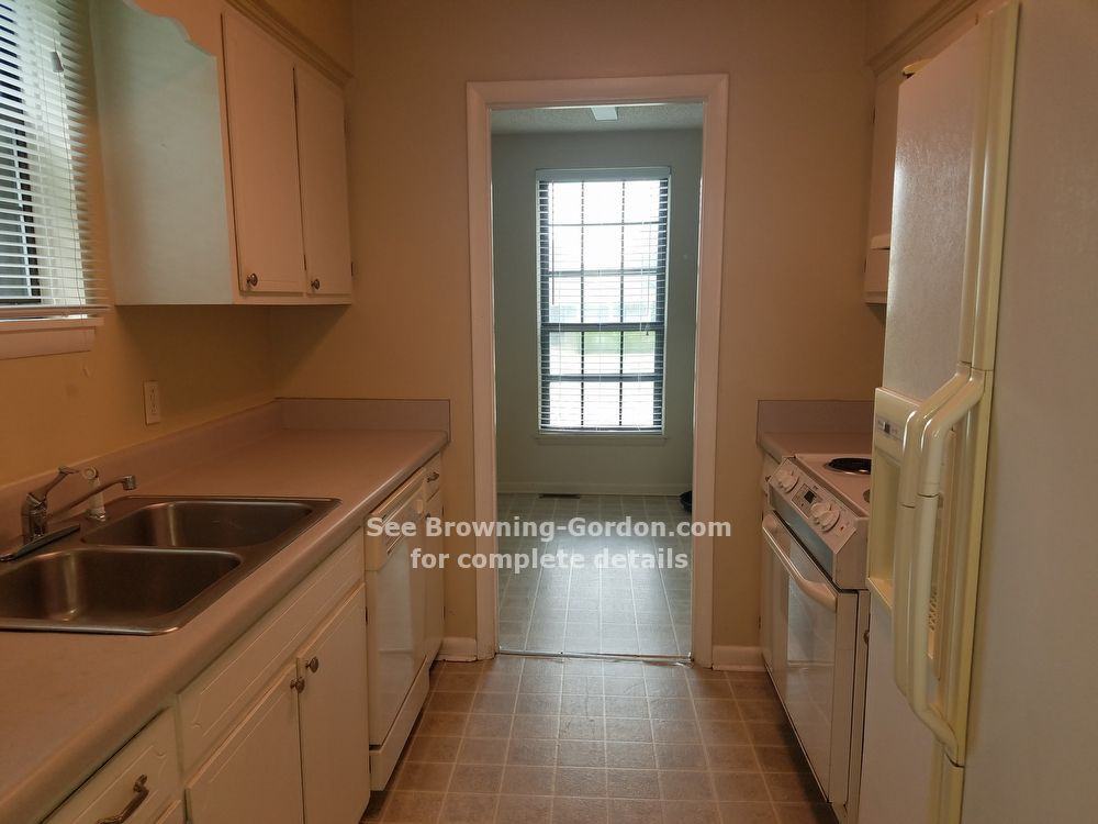 3900 Atkins Dr - Photo 3 of 11