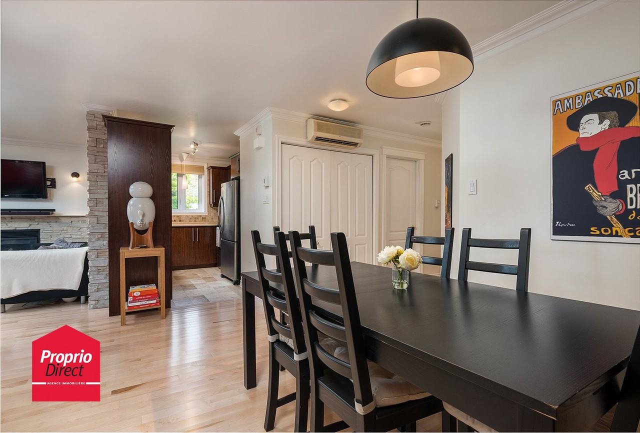 Rue Saint-Charles Ouest - Photo 3 of 5