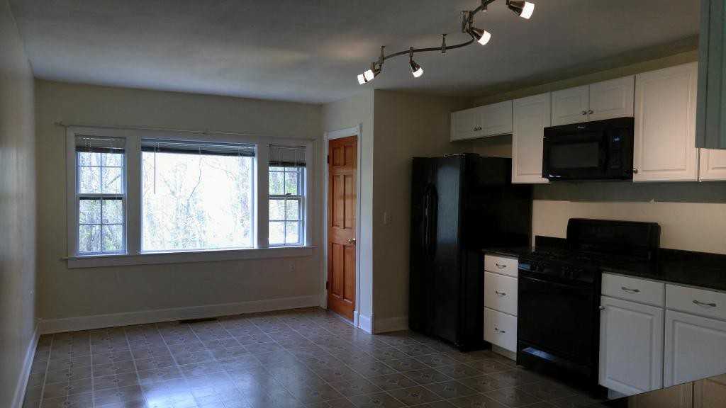 158 Post Rd - Photo 2 of 10