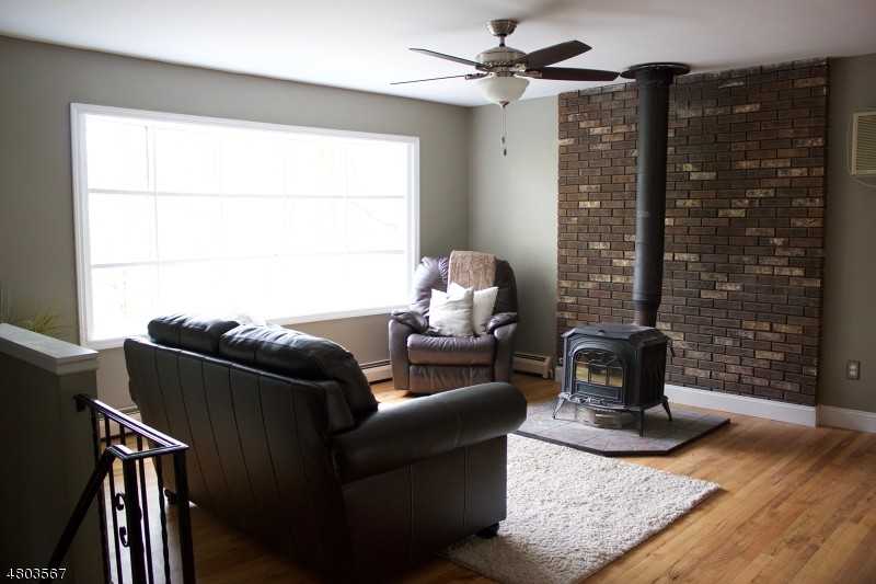 544 Terrace Dr - Photo 3 of 22