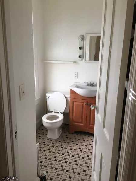 75 Watchung Ave - Photo 3 of 5