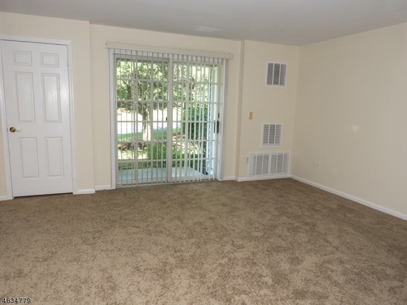 27 Mallard Ct - Photo 2 of 17