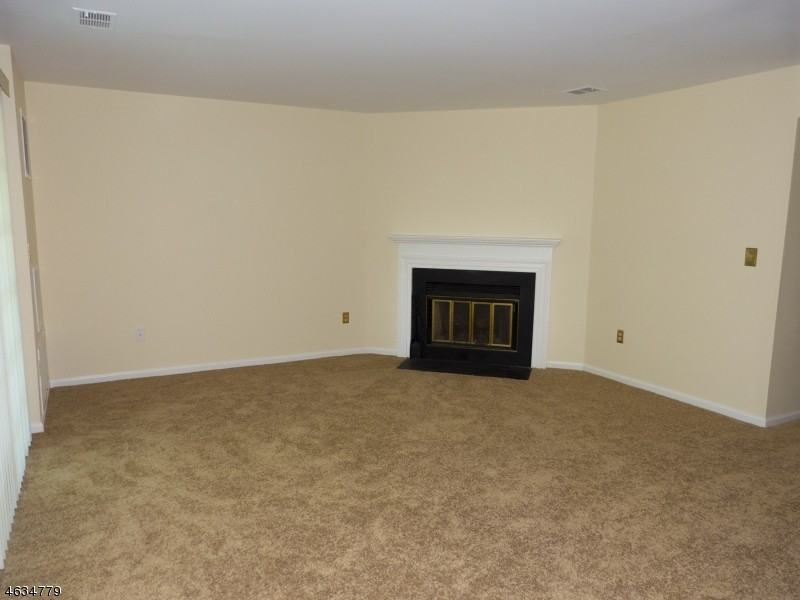 27 Mallard Ct - Photo 3 of 17