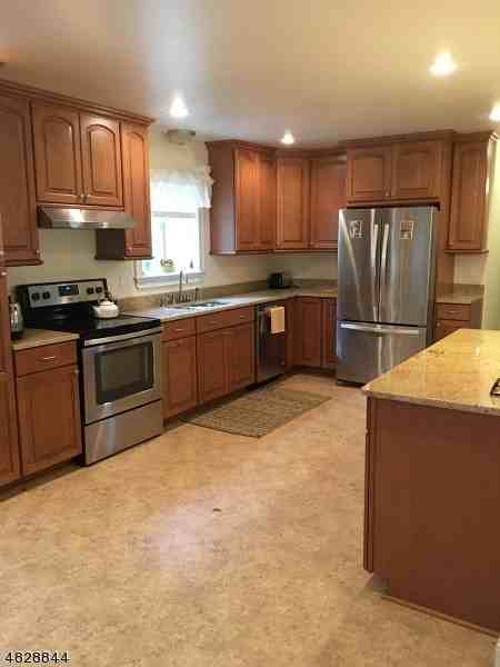 8 Ridge Rd - Photo 2 of 17