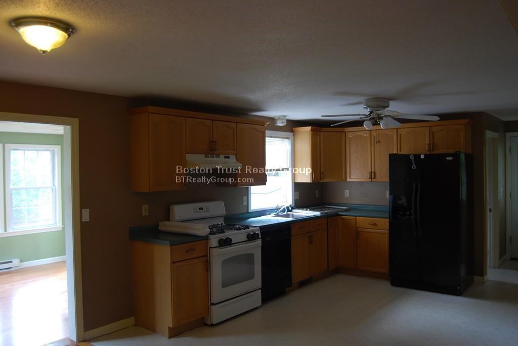 117 Newbury St - Photo 2 of 10