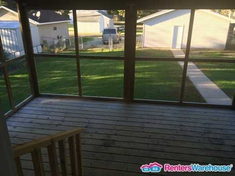 412 W Belle St - Photo 2 of 11