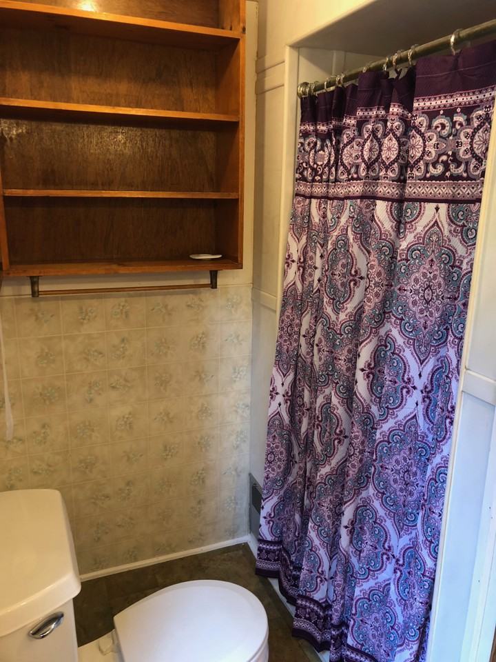 929 Front Street - Photo 3 of 4