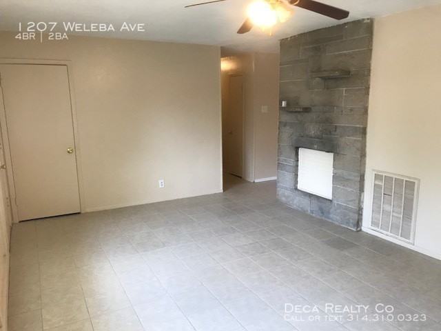 1207 Weleba Ave - Photo 3 of 14
