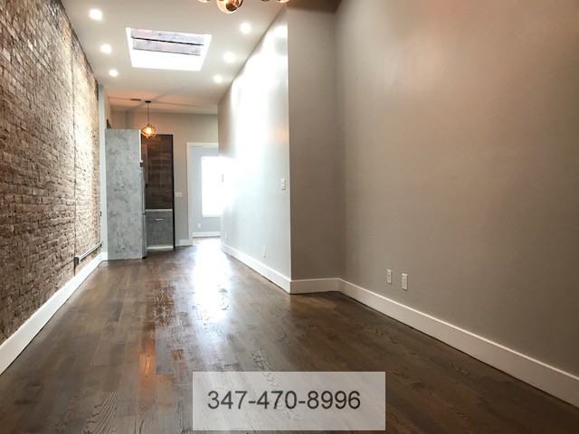 Large, Brand New, NO Fee #4C