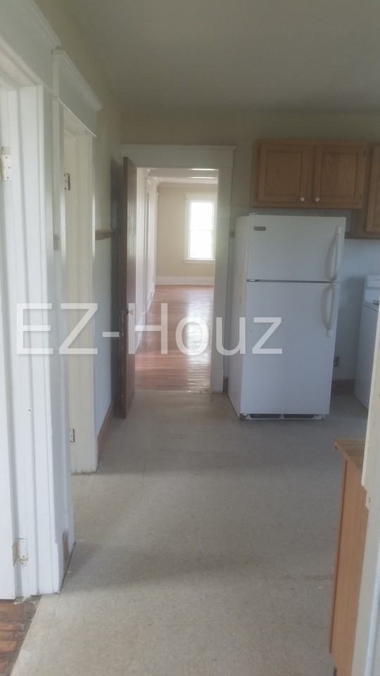 1493 E Delavan Ave - Photo 3 of 23