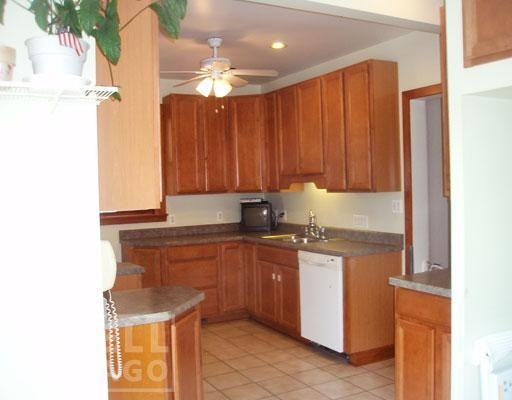 930 W Gunnison St 1 - Photo 3 of 10