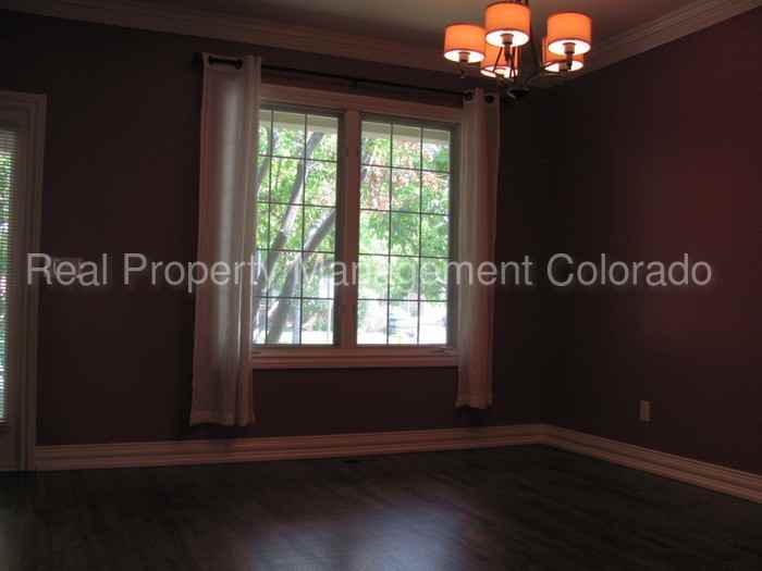 87 S Monroe St - Photo 3 of 19