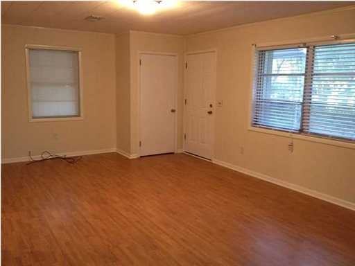 253 Mississippi Ave - Photo 2 of 8