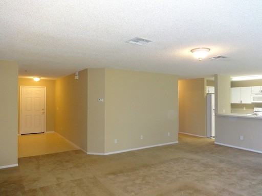 795 Skyridge Rd - Photo 2 of 16