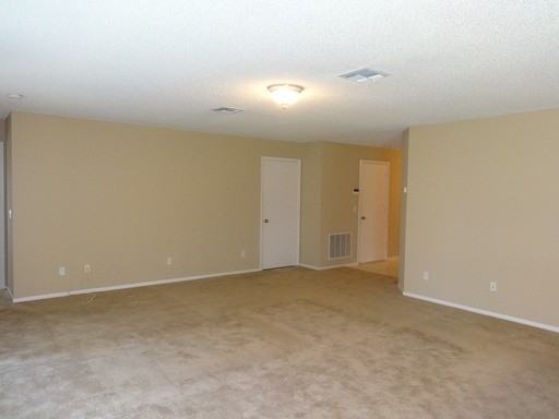 795 Skyridge Rd - Photo 3 of 16