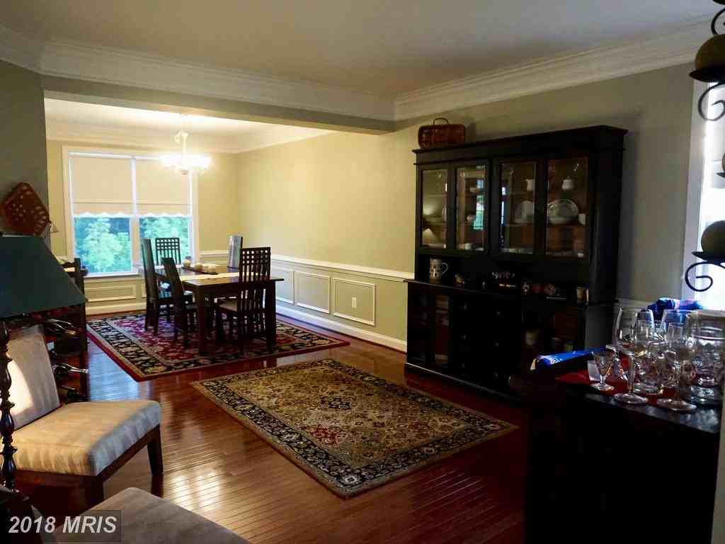 5005 Quinlan Dr - Photo 3 of 12