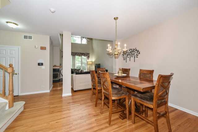 6285 Edgebrook Ln - Photo 2 of 10