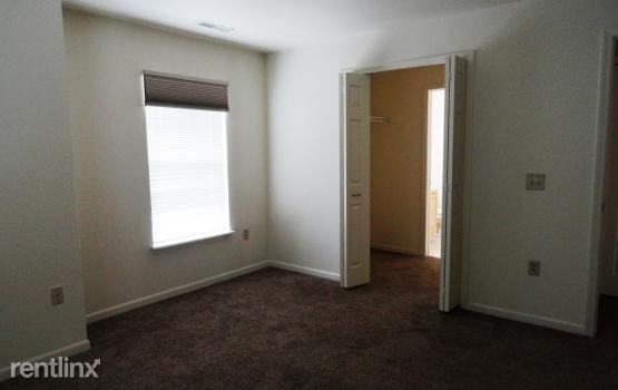 15200 Silver Lake Rd - Photo 2 of 12