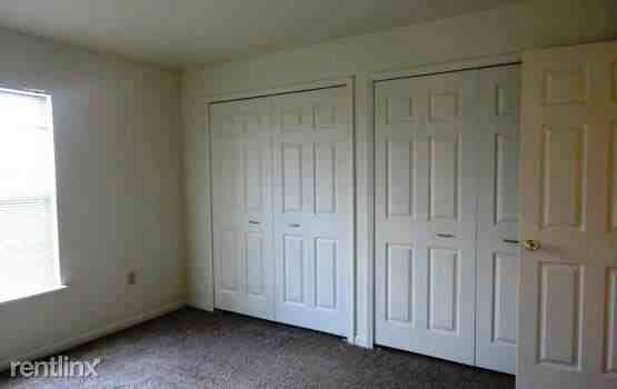 15200 Silver Lake Rd - Photo 3 of 12