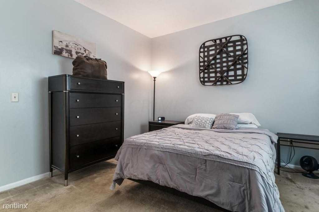 41 W Lincoln St - Photo 3 of 12