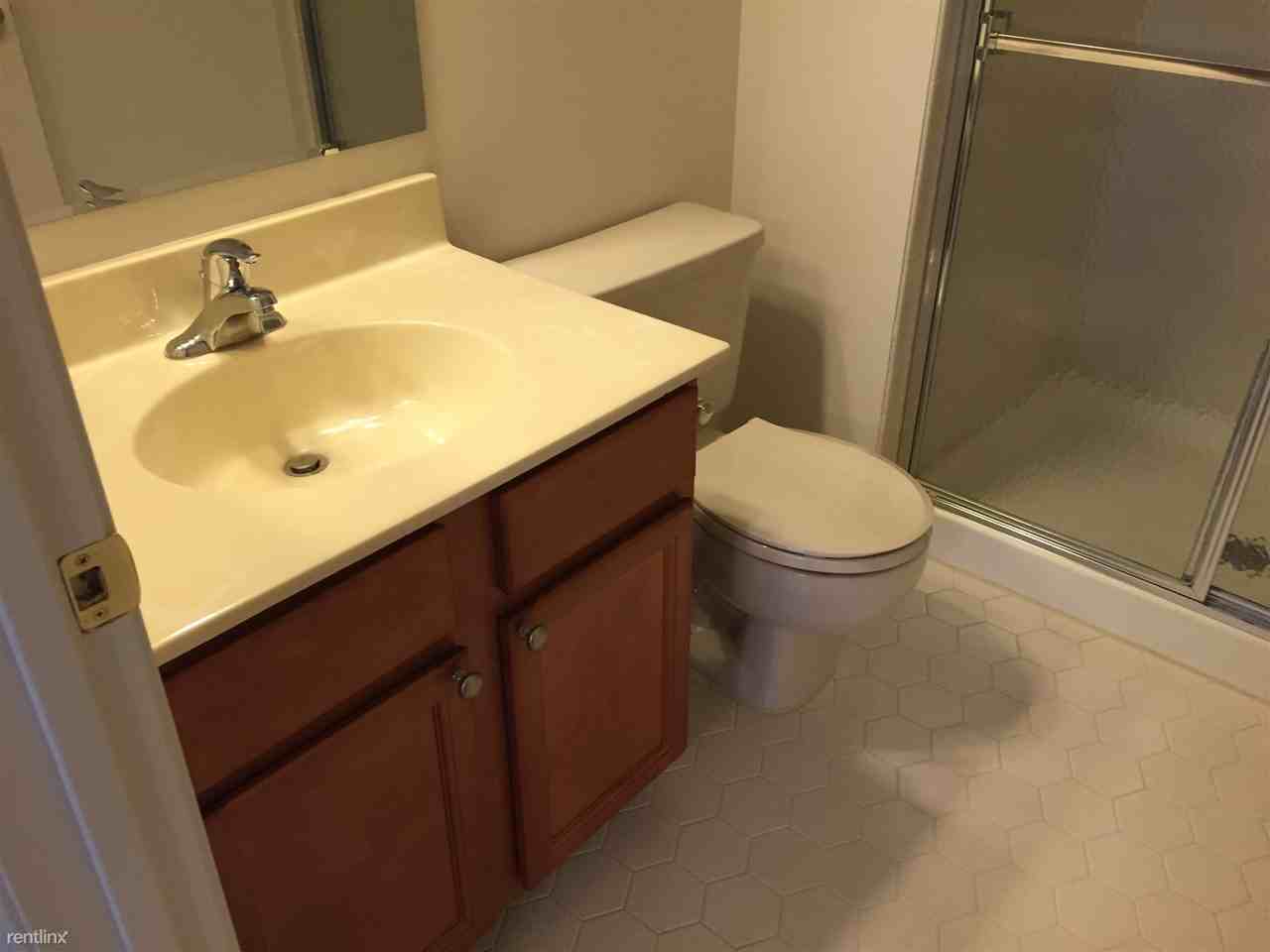 2207 Vroom Dr - Photo 2 of 8