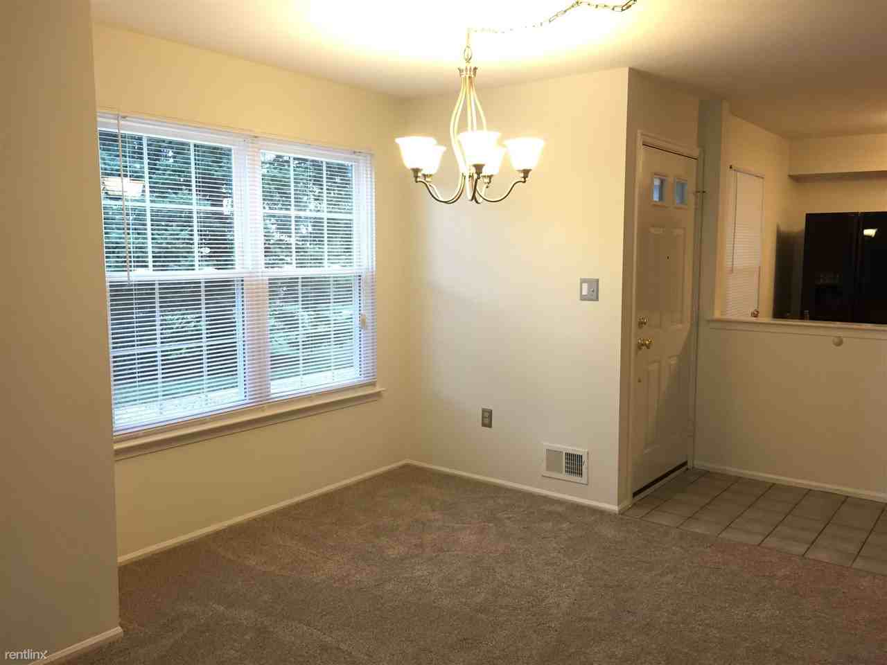 2207 Vroom Dr - Photo 3 of 8