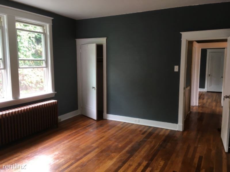 3151 Ewart Dr - Photo 2 of 15