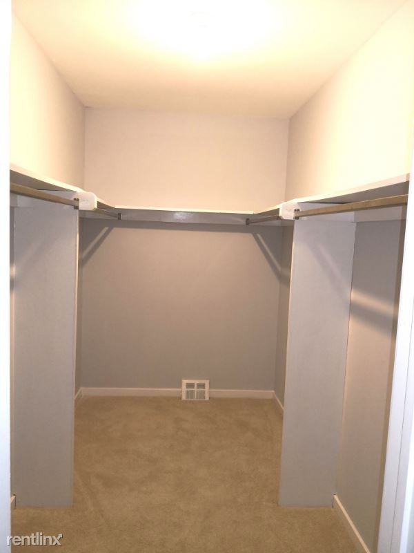 17 Oak Knoll Dr - Photo 3 of 13