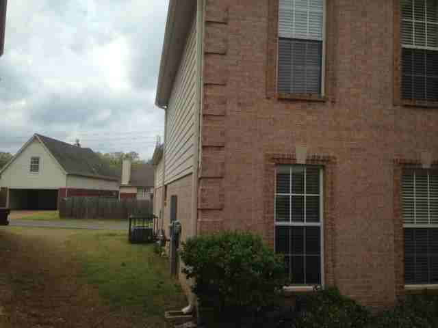 1135 Hoska Cove - Photo 3 of 34