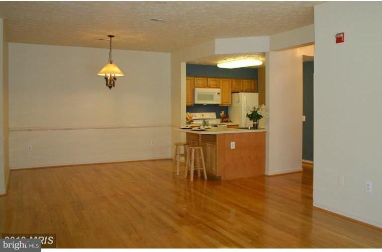 2001 Warners Terrace N - Photo 3 of 3