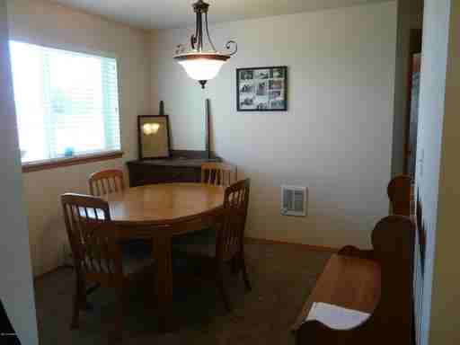 1010 Chardonnay St - Photo 3 of 8