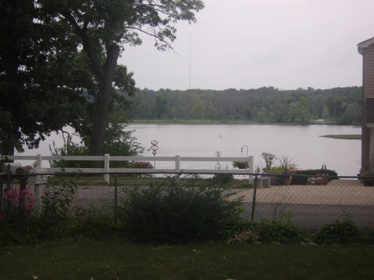250 Island Dr - Photo 3 of 14