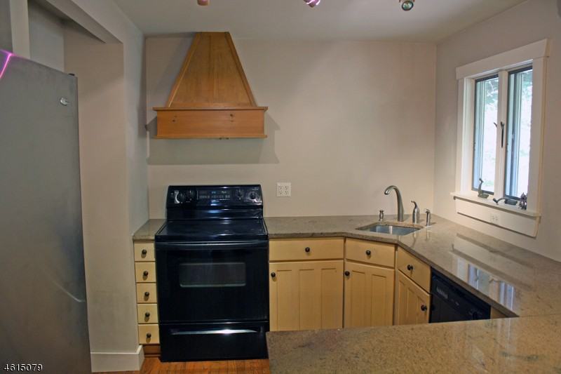 155 W Shore Trail - Photo 2 of 6